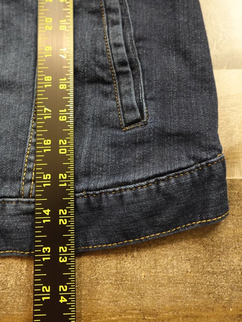 Torrid Denim Jacket Women's Size 3 Dark Wash Stretch Trucker Jean Jacket - Picture 4 of 9